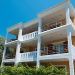 Summertime Lejlighedshotel Nikiana