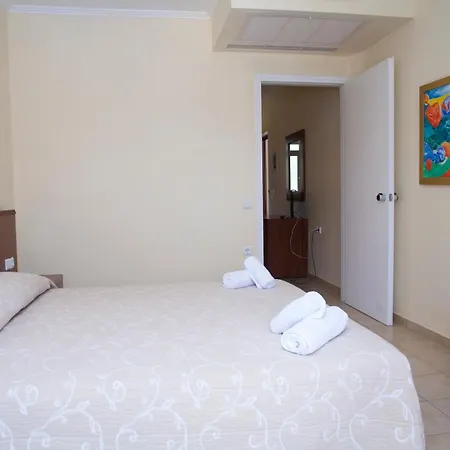 Summertime Aparthotel