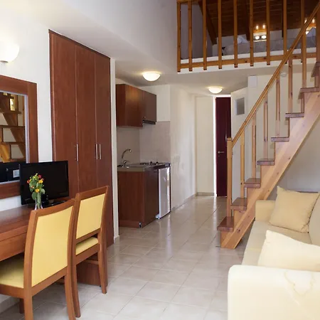Summertime Aparthotel
