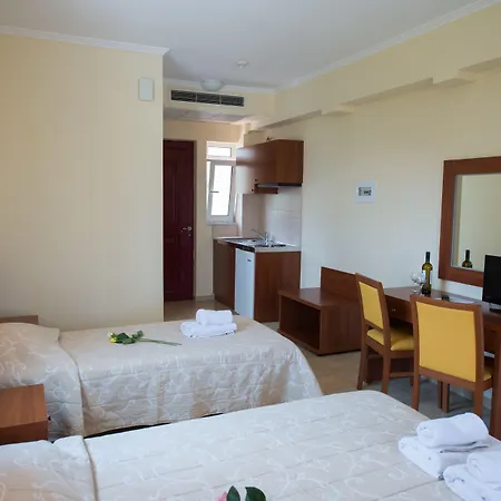 Summertime Aparthotel 4*